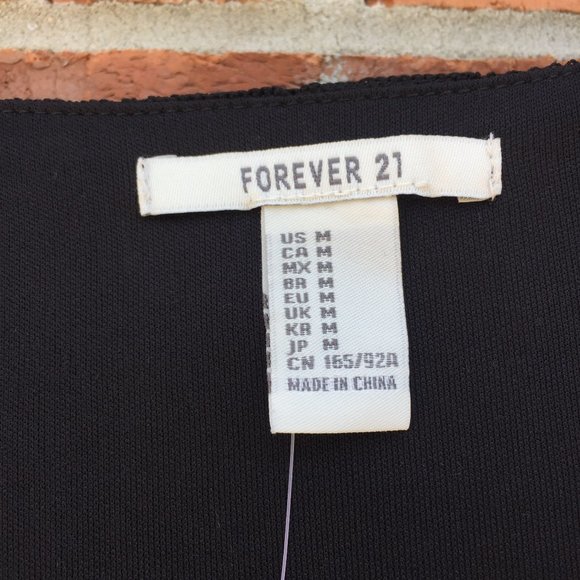 Forever 21 Size Medium Women Black Dress Short LBL  NWT Short Sleeve - Picture 3 of 10